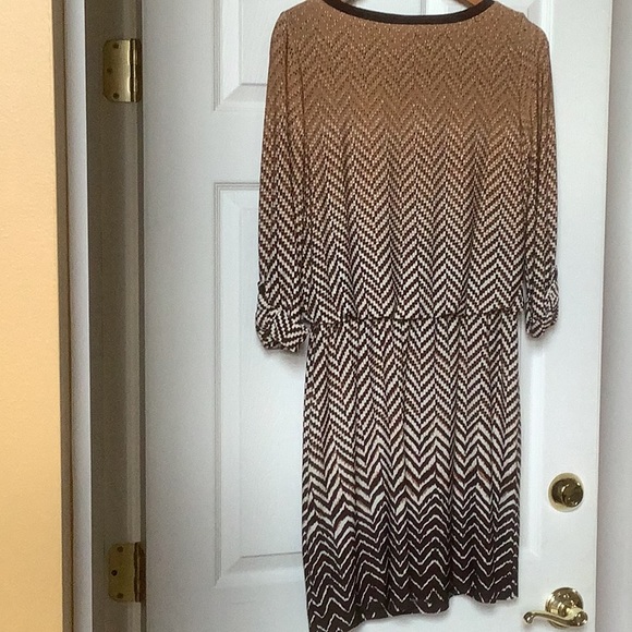 Women’s London Times size 8 brown cream, herringbone, Long sleeves, knee length. - Picture 5 of 6